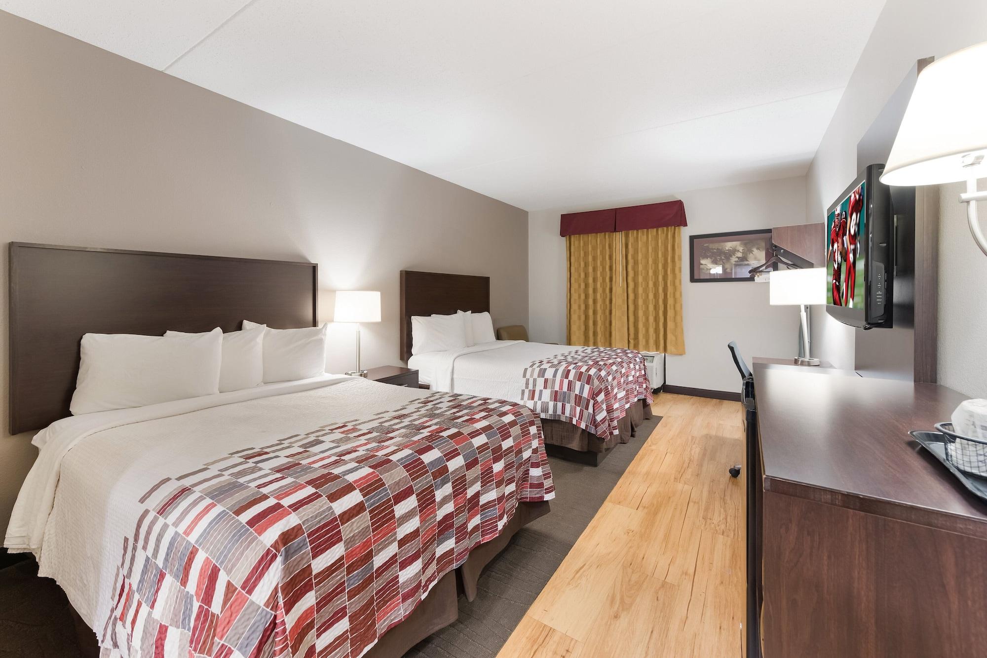 Inn Red Roof & West Broad 2*